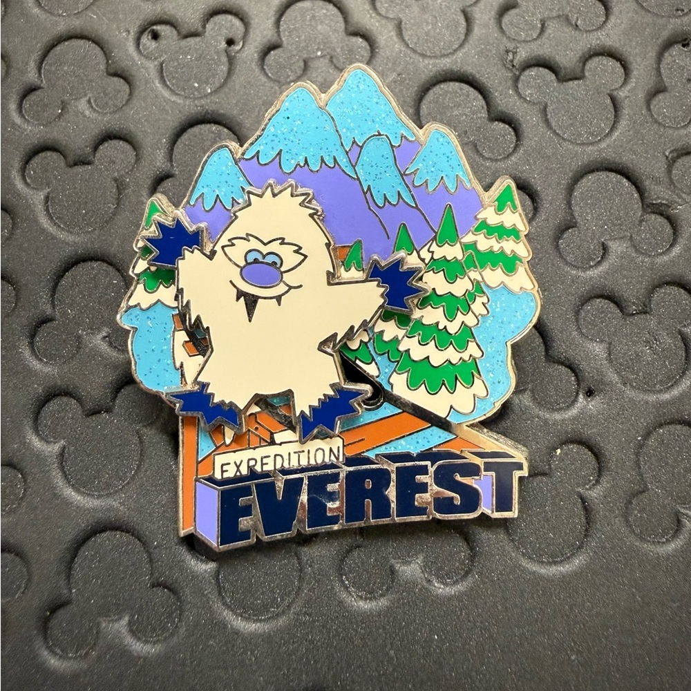 Disney "Cute Character Yeti - Expedition Everest" slider pin - Picture 3 of 5